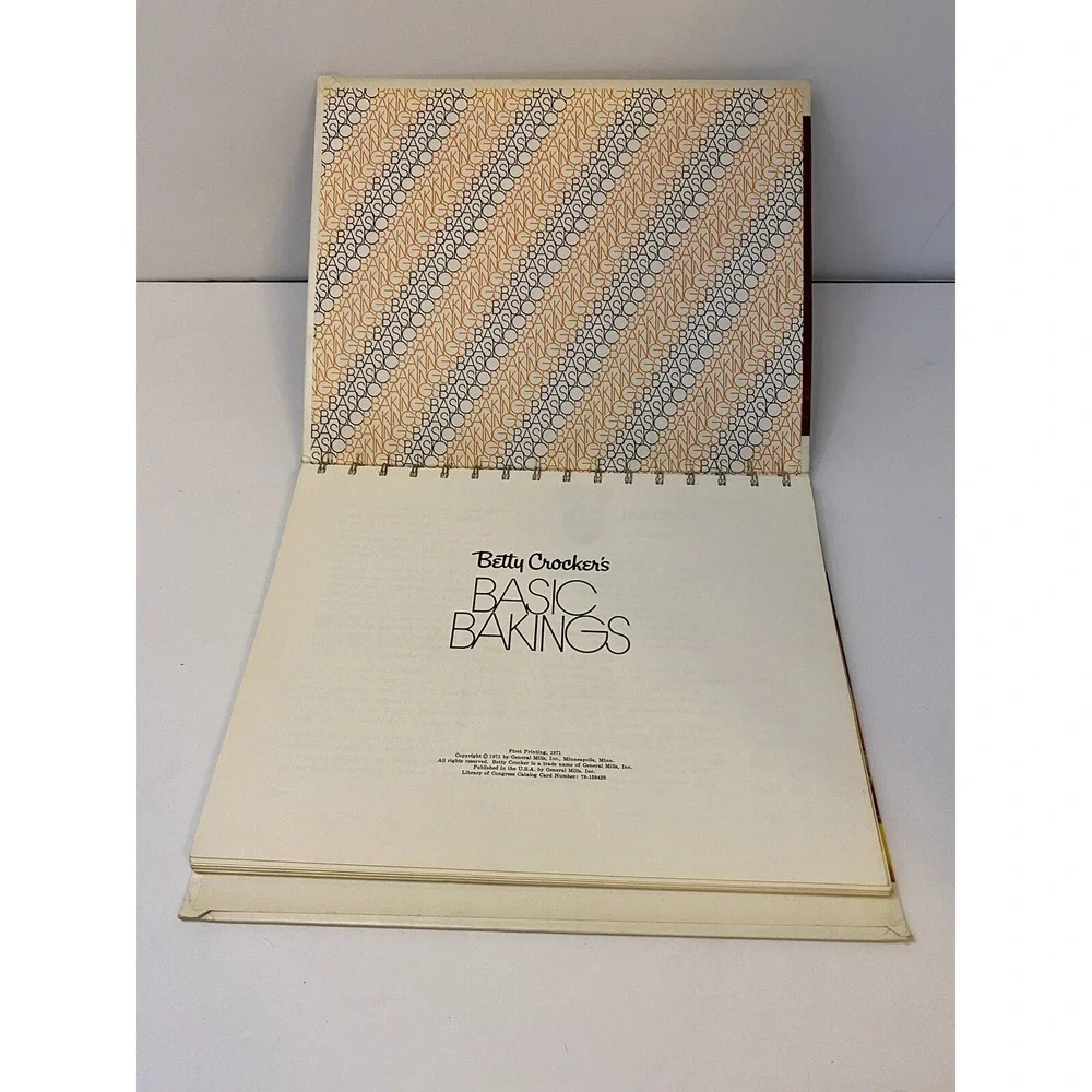 Betty‎ Crocker's Basic Bakings Vintage Cookbook 1971 First Edition 1st Printing